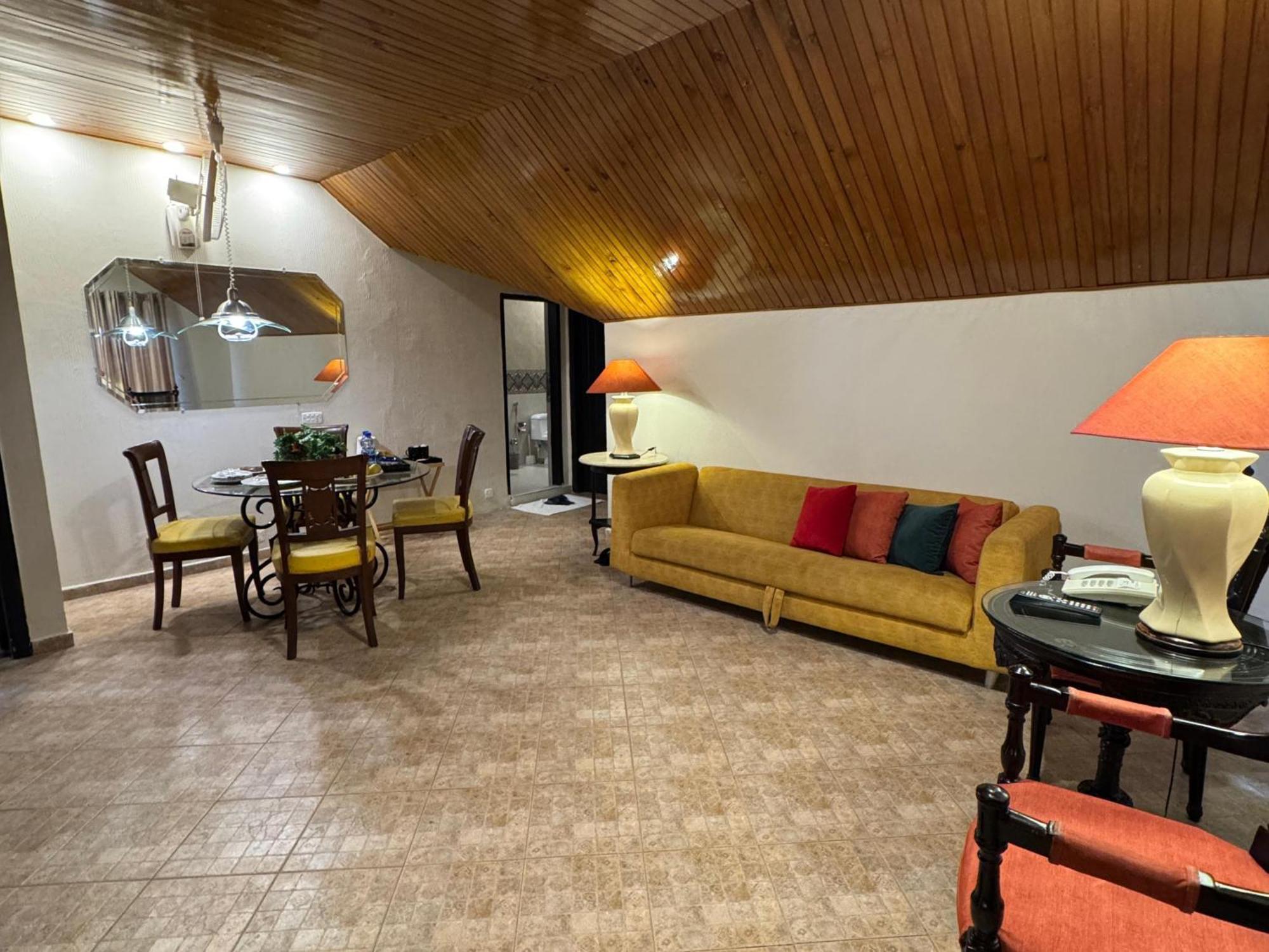 Maisonette Firhill Villas Murree Esterno foto